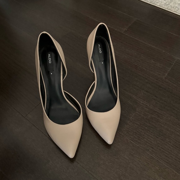 Aldo Tan Heels - Picture 4 of 11